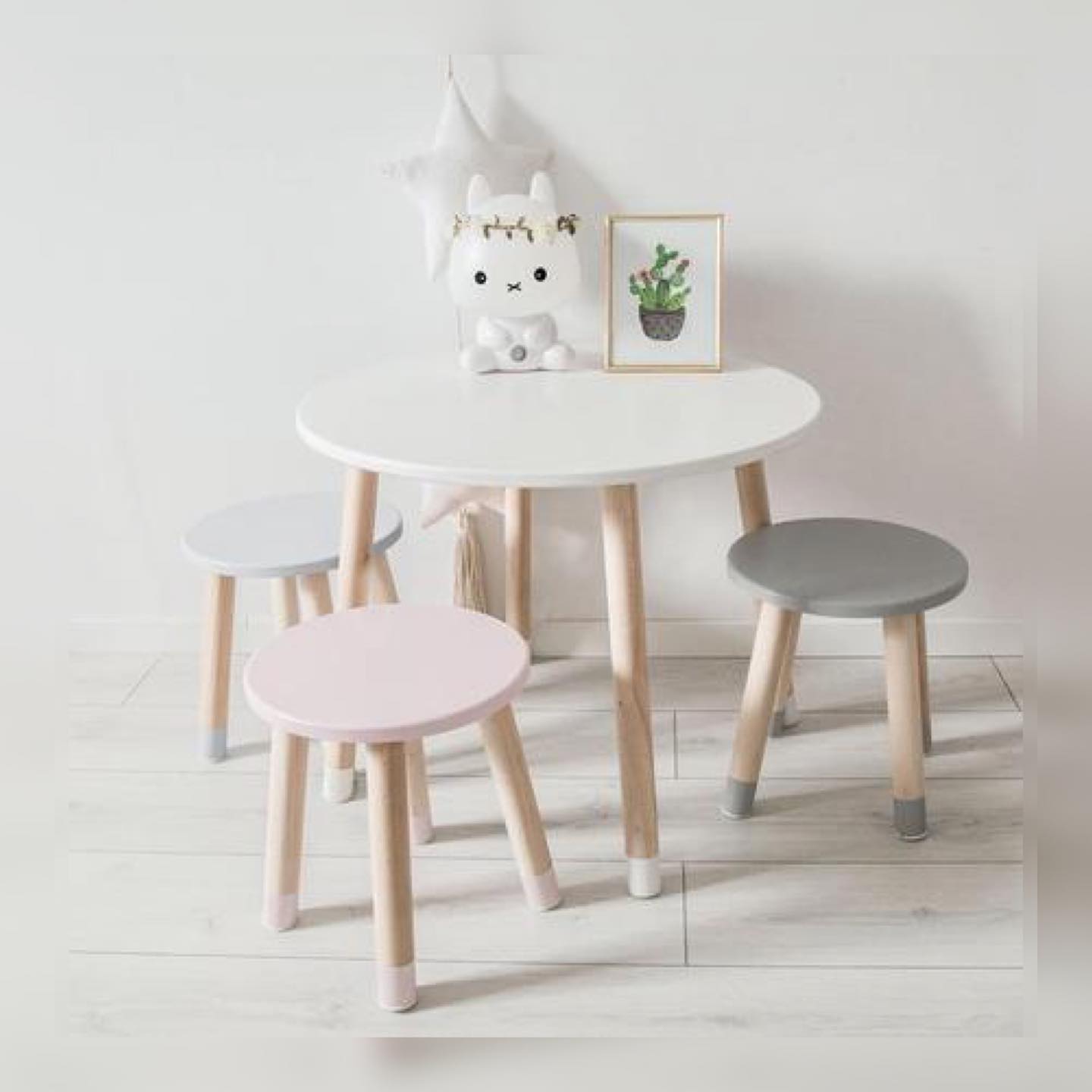 Round Baby Table with Chair